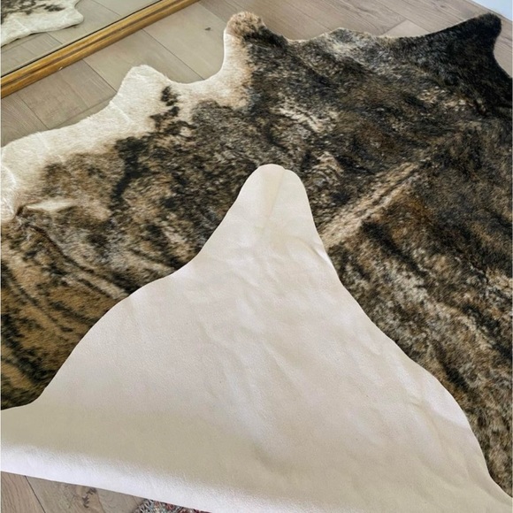 Faux Cowhide - Picture 2 of 3